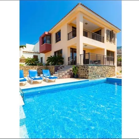 Sunset View Mermaid Vila Pomos