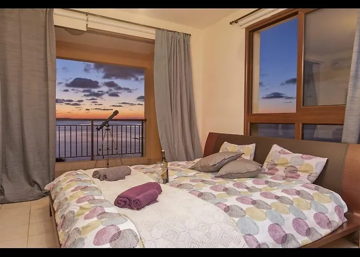 Sunset View Mermaid * Pomos