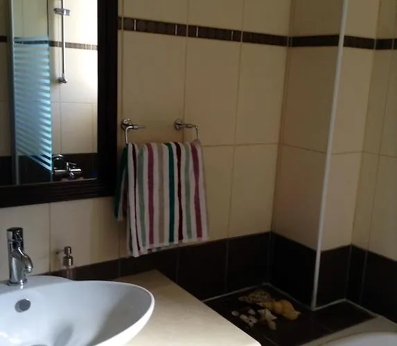 Sunset View Mermaid Pomos