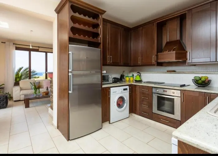 Sunset View Mermaid Villa Pomos